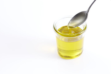 オリーブオイル　olive oil 背景　ガラス　スプーン  