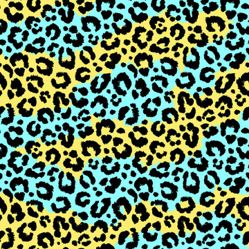 Seamless leopard wild pattern. Vector animal print.
