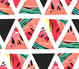 Hand getekende vector abstracte collage naadloze patroon met watermeloen motief en driehoek hipster vormen geïsoleerd op een witte achtergrond