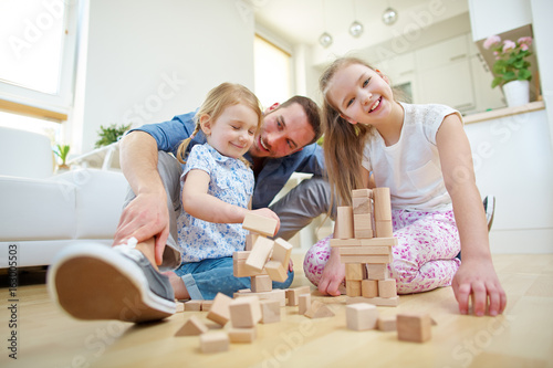 Zu Hause Spielen Zu Hause Spielen