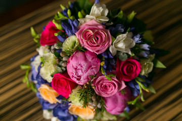 wedding bouquet with wedding rings