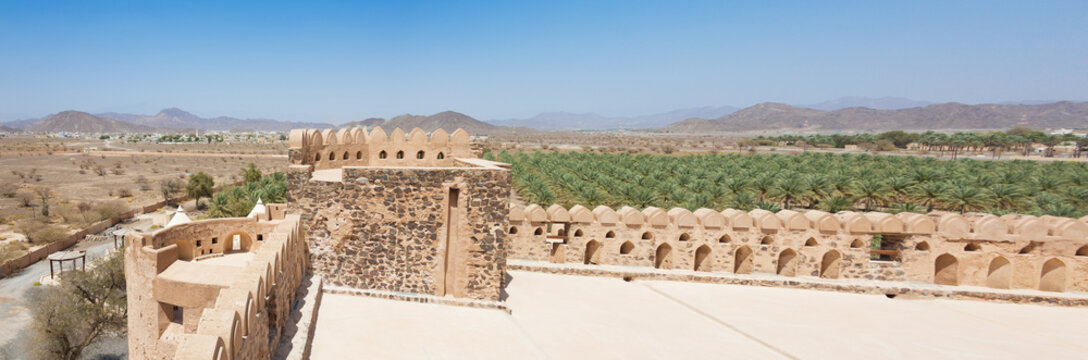 View from the top level of the Jabrin Castle, with a panoramic view of the surroundings
