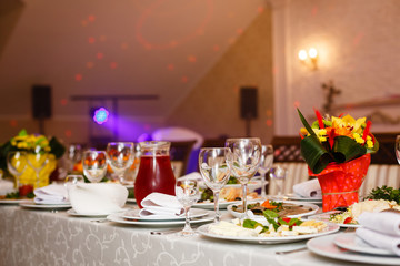 banquet table