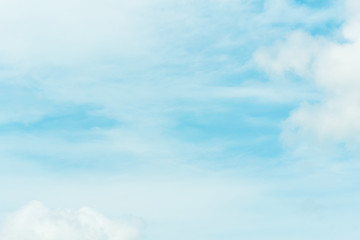 Obraz premium Air clouds in the blue sky.