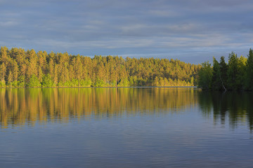Obraz premium Landscape lake and forest