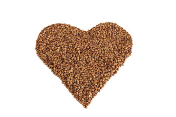 Гречка, крупа, выложенная ввиде сердечка.