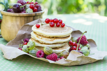 Dessert. Baked pancakes with fresh fruit