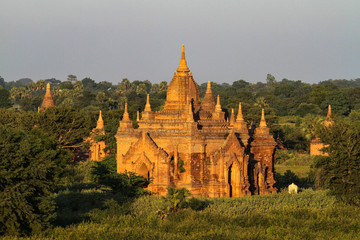 Myanmar  - Sonnenuntergang in Bagan