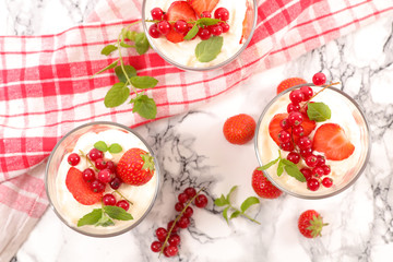 Obraz na płótnie Canvas delicious dessert with dairy and berry