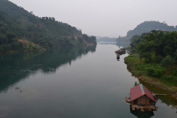 Fototapeta na wymiar river in north vietnam