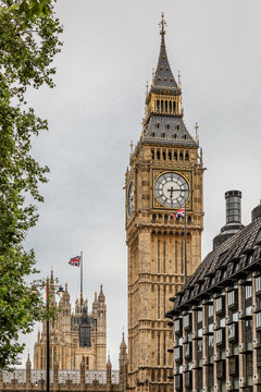 Big Ben Clock Tower with the  Parliament House behind, London, England