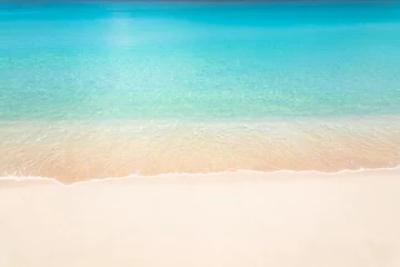 Crédence de cuisine en verre imprimé Plage et mer Plage tropicale calme aux eaux turquoises