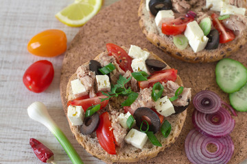 Healthy tuna sandwich with fresh vegetables