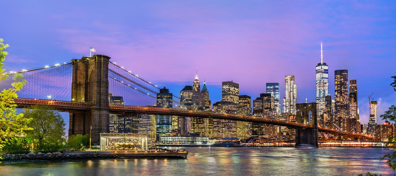 Fototapeta Brooklyn Bridge and Manhattan at sunset - New York, USA