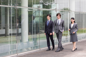 asian buninessteam working in office