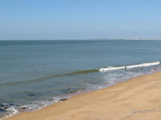 Pays de la Moire - Loire-Atlantique - Plage de Pornichet,  au loin La Baule