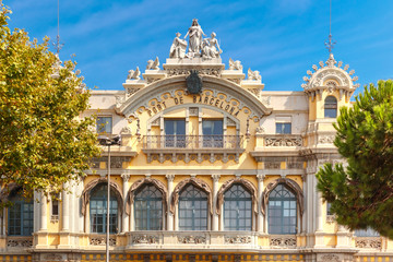 Obraz premium Old Customs building in Port Vell at sunny noon, Barcelona, Spain.