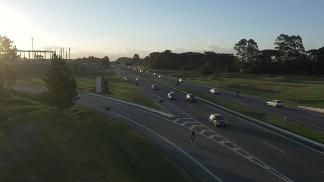 estrada serra com por do sol