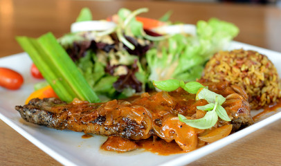 STEAK, RICE AND SALAD