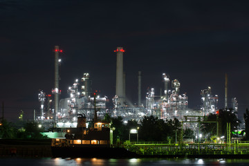Fototapeta na wymiar oil refinery industry plant