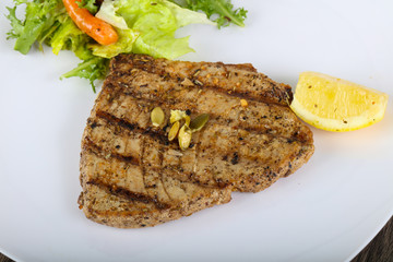 Grilled tuna steak