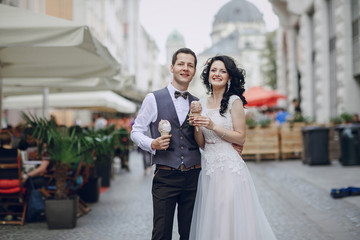 Naklejka premium Royal wedding in the old town