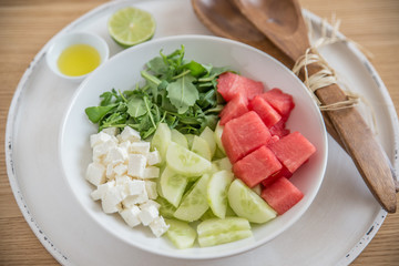 Salat mit Melone und Feta 