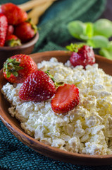 Cottage cheese and strawberries
