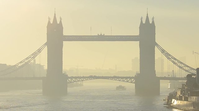 UK, England, London, Tower Bridge over the River Thames at sunrise