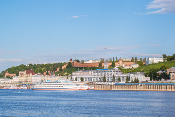 Obraz premium Cruise ships at the berth in Nizhny Novgorod