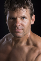 Obraz premium Portrait of muscular man