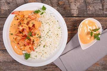 shrimp with spicy sauce and rice