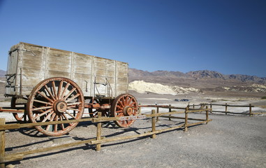 Fototapeta na wymiar 6.horse carriage in death valley