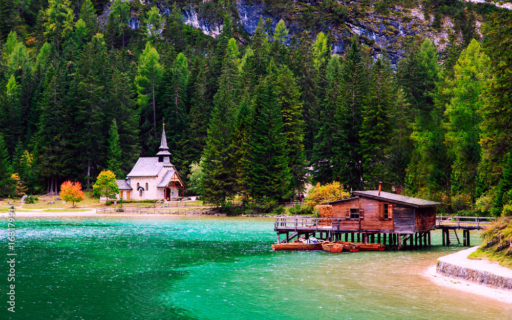 Wall mural braies lake in dolomites mountains