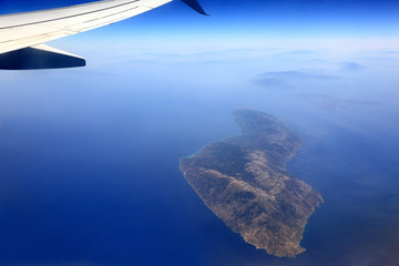 Wyspa na morzu Śródziemnym, widok z lotu ptaka. - obrazy, fototapety, plakaty