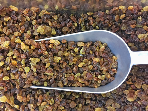 Food background - Appetizing raisins closeup