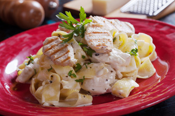 Italian chicken alfredo pasta