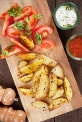 Spicy potato wedges
