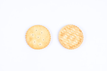 Crispy round biscuit