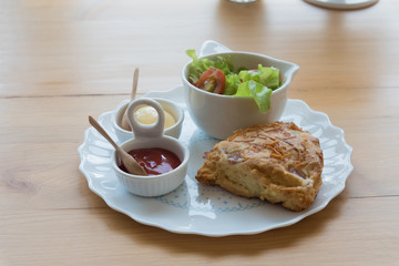 Scones with cheddar and bacon with Vegetable Salad
