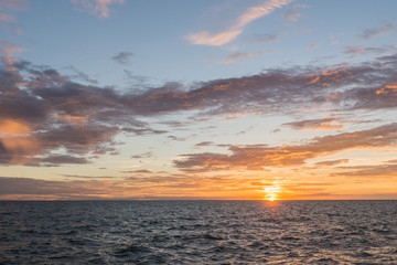 Obraz premium Sunset sky on the beach background.