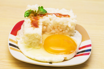 Eggs with rice and tomato