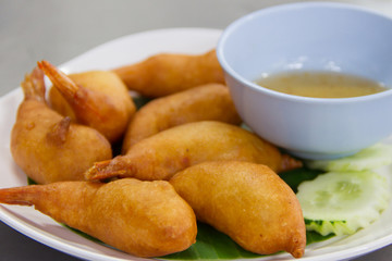 Fried prawn balls