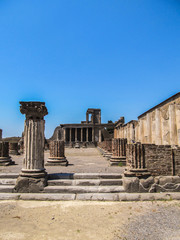 Fototapeta premium Ruins of Pompeii with Mount Vesuvius in the background