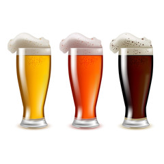 Realistic Detailed Glasses of Beer Set with Foam. Vector