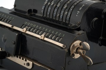 Manual calculating machine (manufactured in 1929)