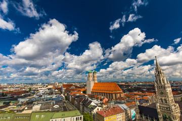 Fototapeta na wymiar München Panorama Frauenkirche Marienplatz
