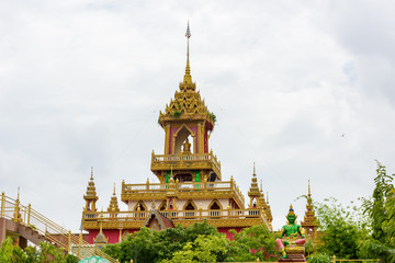 Fototapeta na wymiar Phrathat Rueng Rong temple in Si Sa Ket, Thailand