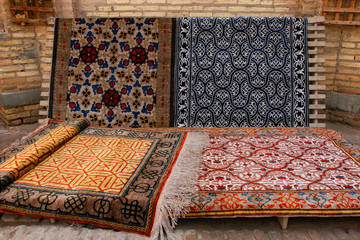 Carpets made by hand - 163273730