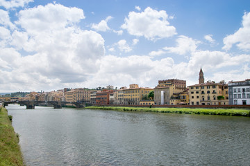 Fototapeta na wymiar Panoramic view to the Arno river in Florence, Italy